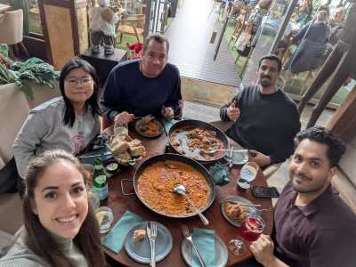 Spanien - Centro - AUTHENTIC Málaga with a LOCAL: Paella • Kayak • Waterfall • Tapas Picnic • Pádel class (Private Rooms) 🌊🎾🏝️ - 6