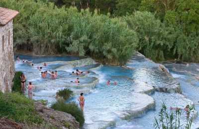 Italy - Terme di Saturnia - VII EDITION | New Year celebrating like Italians do🍾 Authentic experience exploring hidden gems across Umbria, Lazio & Tuscany with a local!🏡Villa with amazing view🤤GASTROSECRET♨️Termal Baths🥳 New Year party🎄Xmas markets🎷Jazz Street Festival📍Local Traditions - 2