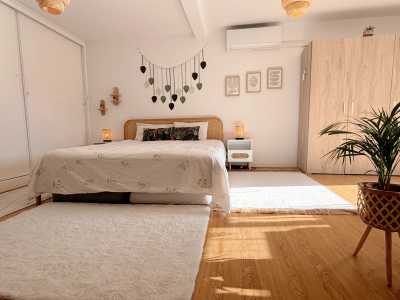 Portugal - Funchal - Modern, Spacious & Beautiful Coliving Villa in prime location - Funchal, Madeira | Adventure, Nature and Fun on the Dream Island of Madeira 🌴 | Modern Room with private bathroom, terrace, AC/Heating, Work Setup - 1