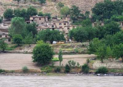 Central Asia - Khijez village (flk) - Tajikistan & the Pamir highway! 🇹🇯 Tajiki tribes, Mountain ranges, YAKs and Yurts ⛰️🛖🐃 - 2