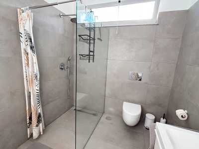 Portugal - Funchal - Modern, Spacious & Beautiful Coliving Villa in prime location - Funchal, Madeira | Adventure, Nature and Fun on the Dream Island of Madeira 🌴 | Large Private Suite with Bathroom and Balcony - 24