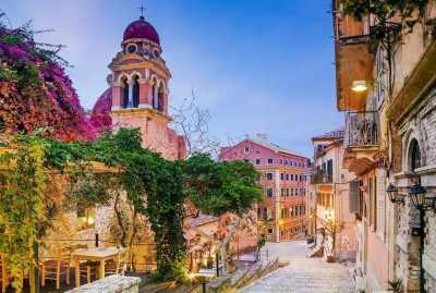 Griechenland - Old Town of Corfu - Beauty of Corfu : Villa, Boat trips, Bus tours and Turquoise beaches 🥥🌴
