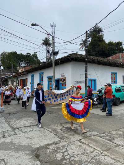 Colombia - Coffee Axis - 2 SPOTS LEFT!!! Colombia III EDITION 360º Experience in this amazing Country. INCLUDED: Tons of Local and Gastronomic Adventures with an Experienced TripLeader! - 5