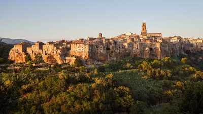 Italy - Sovana - VII EDITION | New Year celebrating like Italians do🍾 Authentic experience exploring hidden gems across Umbria, Lazio & Tuscany with a local!🏡Villa with amazing view🤤GASTROSECRET♨️Termal Baths🥳 New Year party🎄Xmas markets🎷Jazz Street Festival📍Local Traditions