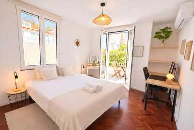 Portugal - Funchal - Modern, Spacious & Beautiful Coliving Villa in prime location - Funchal, Madeira | Adventure, Nature and Fun on the Dream Island of Madeira 🌴 | Modern Room with Sea view Balcony, AC, Work Setup - 32