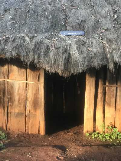 Kenia - Giraffe Centre - Kenyan Wonders Safari: All inclusive Maasai Mara, Lake Nakuru, Amboseli and Nairobi Adventure - 3