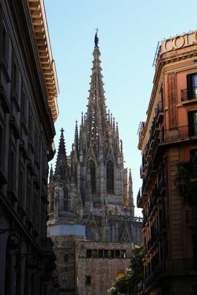Spanien - Cathedral of Barcelona - Barcelona Art Residency: Experience the City Through Art - 1
