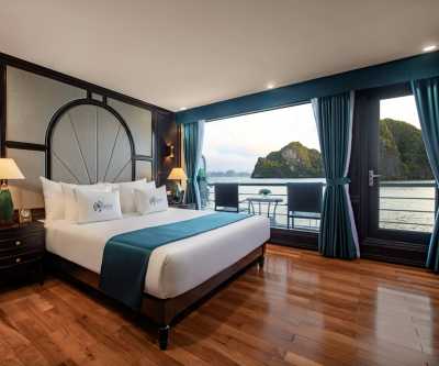 Vietnam - Hạ Long Bay - 🇻🇳 Iconic Vietnam Unveiled: From Emerald Bays to Lantern-lit Streets 🏮 - 4