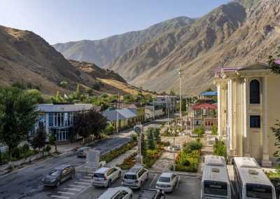 Central Asia - Kalaikhum - Tajikistan & the Pamir highway! 🇹🇯 Tajiki tribes, Mountain ranges, YAKs and Yurts ⛰️🛖🐃 - 3