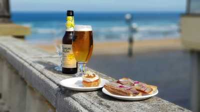 Spanien - Muelle Uno - AUTHENTIC Málaga with a LOCAL: Paella • Kayak • Waterfall • Tapas Picnic • Pádel class (Private Rooms) 🌊🎾🏝️ - 5