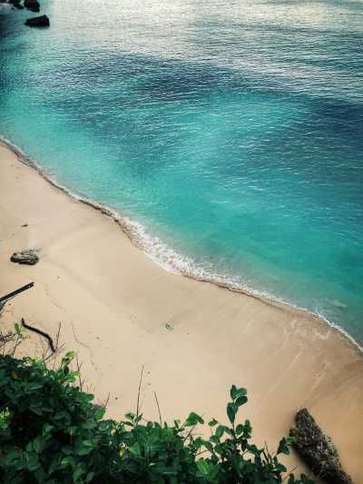 Indonesien - Uluwatu Beach - Bali Adventure Odyssey: 11 Days of Thrills, Nature & Pure Outdoor Bliss