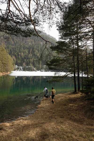 Österreich - Bichlbach - Snow Trip to Austria with My Huskies 🐾❄️ Winter Hikes | Skiing | Tobogganing - 1