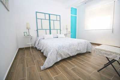 Spain - Centro - 💃🍹LADIES trip in Málaga: Sunny Beaches, Painting, Pádel and Yoga 🎨🏸(Private Rooms) - 2