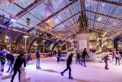 Niederlande - Vrijthof - Dutch Winter Roadtrip 🎄🚗 Enjoy The Magical Christmas Caves of Valkenburg & Iconic Dutch Villages! - 2