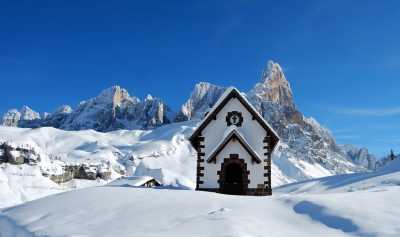 Italy - Sappada - WINTER Dolomites Budget Hiking: Weekend Around Nature, Lakes, and Mountains