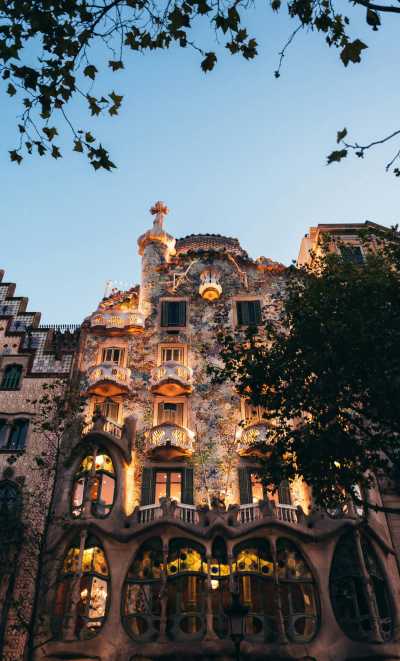 Spanien - Casa Batlló - Barcelona Art Residency: Experience the City Through Art - 2