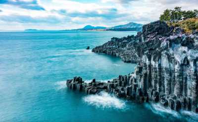Korea, Süd - Jeju Island - 🌊 🍂 Busan Reset: Where Fall Foliage Meets Coastal Sunsets 🌇 🇰🇷 - 1