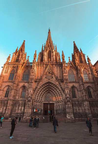 Spanien - Cathedral of Barcelona - Barcelona Art Residency: Experience the City Through Art - 2