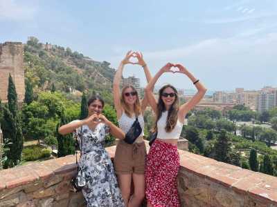 Spanien - Centro - 🌸🍹LADIES trip in sunny Málaga: Cooking Paella, Painting and Pádel 🥘🎨🏸(private rooms)🌄🥘🏸 - 2