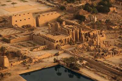 Egypt - Karnak Temple Visitor Center - Kitesurfen Lernen in Hurghada mit besuch der "Tempel of Karnak". - 1