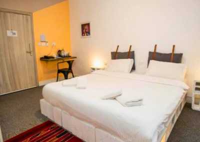 Jordanien - Wadi Musa - 🇯🇴 Roadtrip Through Jordan: Ancient Cities, Desert Skies & Dead Sea 🏜️🌌 #NotAnotherRetreat - 5