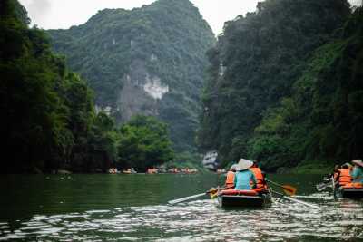 Vietnam - Hoa Lư - 🇻🇳 Iconic Vietnam Unveiled: From Emerald Bays to Lantern-lit Streets 🏮 - 9