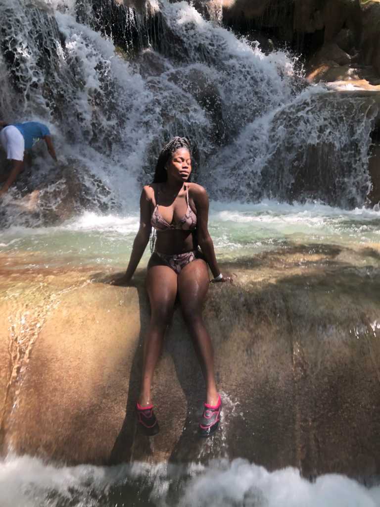 Jeanine Hosannah - 18