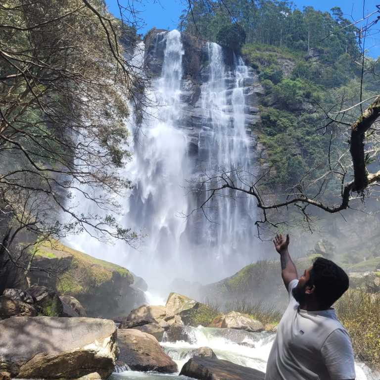 Sandun  Eshwara  - 9