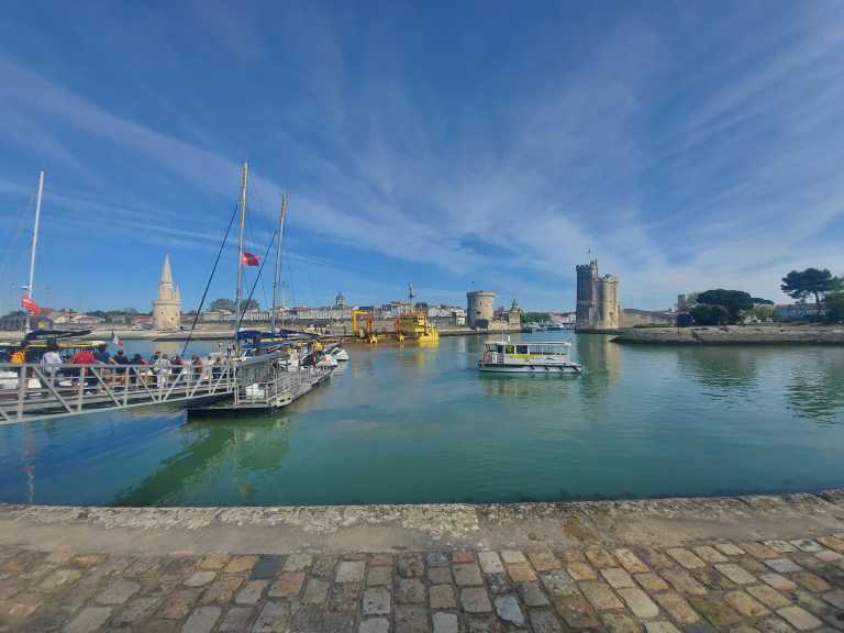 Karla De La Garza - 23