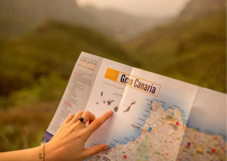 Spain - Gran Canaria Airport - Escaping Winter to the Sunny Gran Canaria Island!
