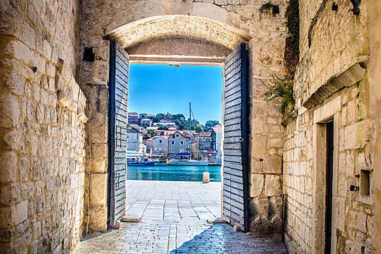 Europa - Trogir - Motorcycle Adventure Tour - Balkans - Croatia - Romania - Carpathians - Bosnia a. Herzegovina -Serbia - Montenegro - Albania - North Macedonia