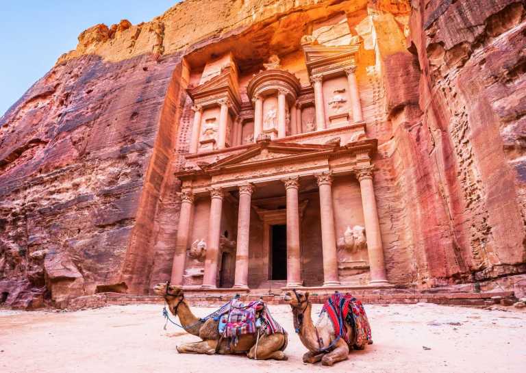 Jordanien - 🇯🇴 Roadtrip Through Jordan: Ancient Cities, Desert Skies & Dead Sea 🏜️🌌 #NotAnotherRetreat - JoinMyTrip