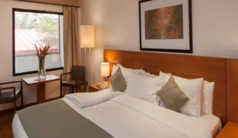 Laurie T-Bickersteth - 26