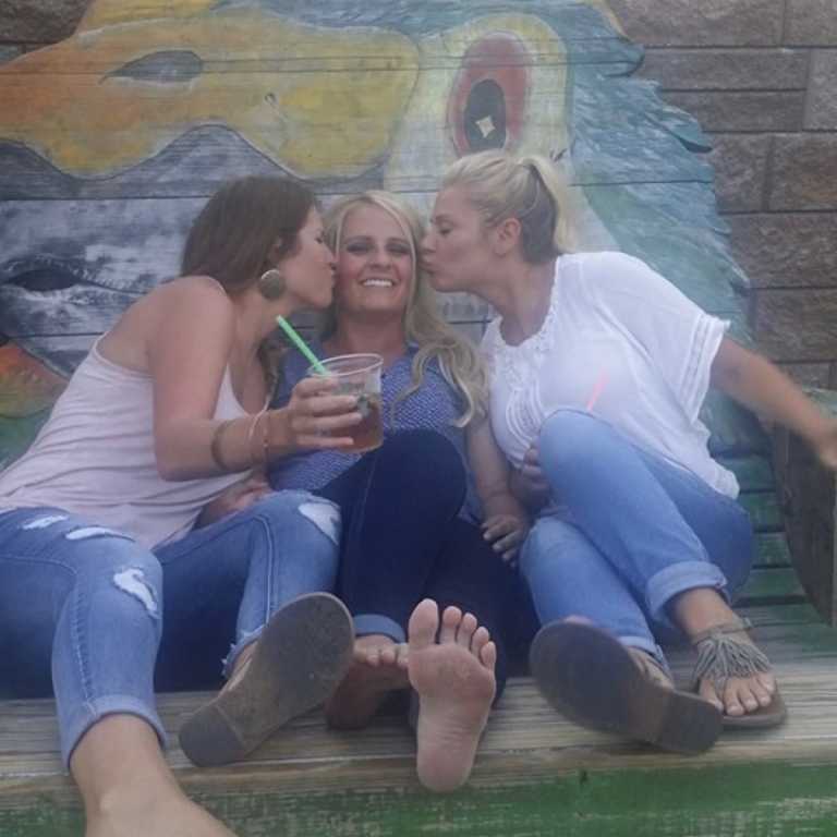 Lindsay Campbell - 4