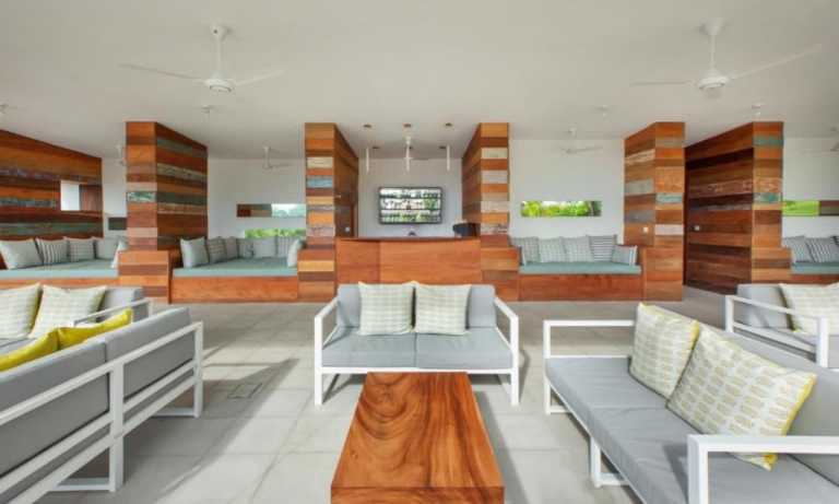 Sri (kanthi) Sujeeva Pieris - 41