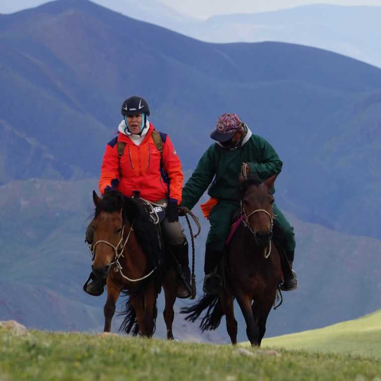Mongolei - Nomadic Trails: Horse Riding Tour in Mongolia 🏕️🐴 - JoinMyTrip