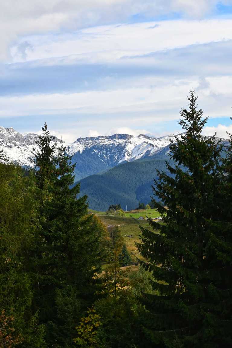 Romania - Sinaia - Weekend Trip in Romania: Travel Like a Local through Dracula's Country! - 1