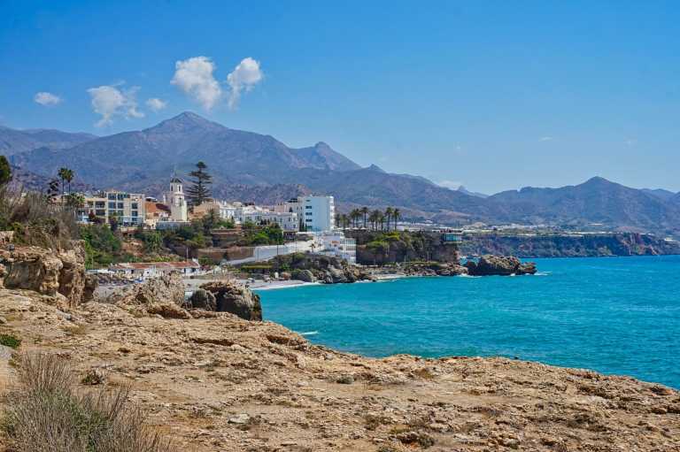 Spanien - FUN & RELAX in Málaga: Sunny Beaches, Pádel & Paella 😎🎾🥘 - JoinMyTrip