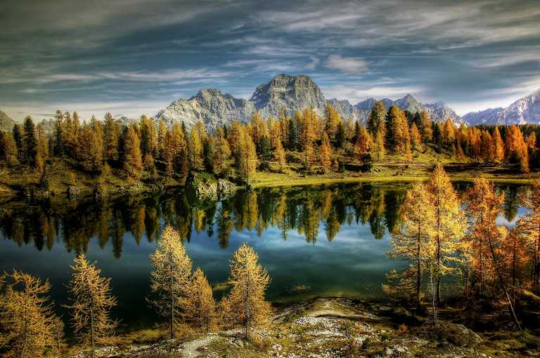 Italy - Lake Sorapis - Dolomites best hikes: Three peaks, Lake Sorapis, Misurina 🏞️ Hikers Dream - 1