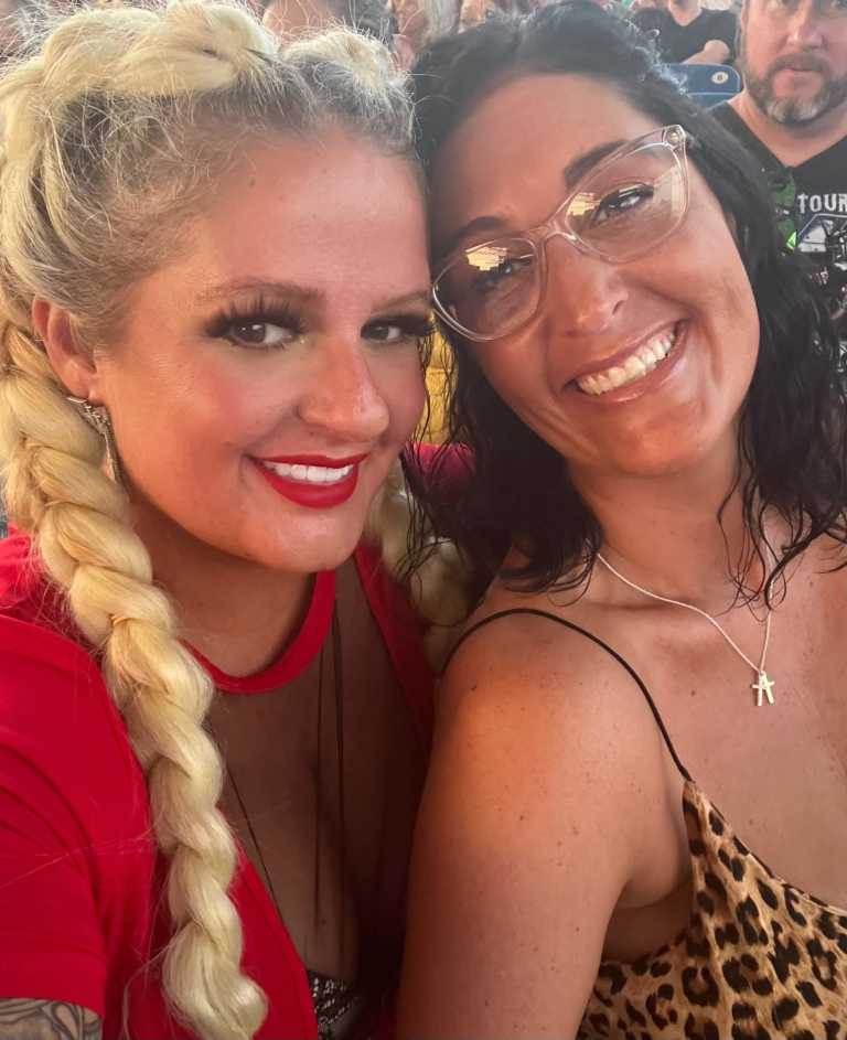 Lindsay Campbell - 17