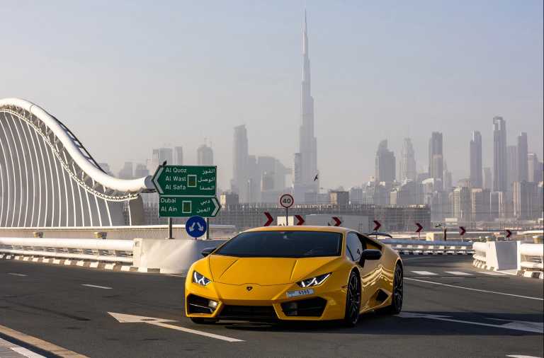 Vereinigte Arabische Emirate - 𝗘𝘅𝗽𝗹𝗼𝗿𝗶𝗻𝗴 𝘁𝗵𝗲 𝗽𝘂𝗿𝗲 𝗟𝗶𝗳𝗲𝘀𝘁𝘆𝗹𝗲 𝗼𝗳 𝗗𝘂𝗯𝗮𝗶 3.𝟬 🇦🇪🏎🐪 - JoinMyTrip