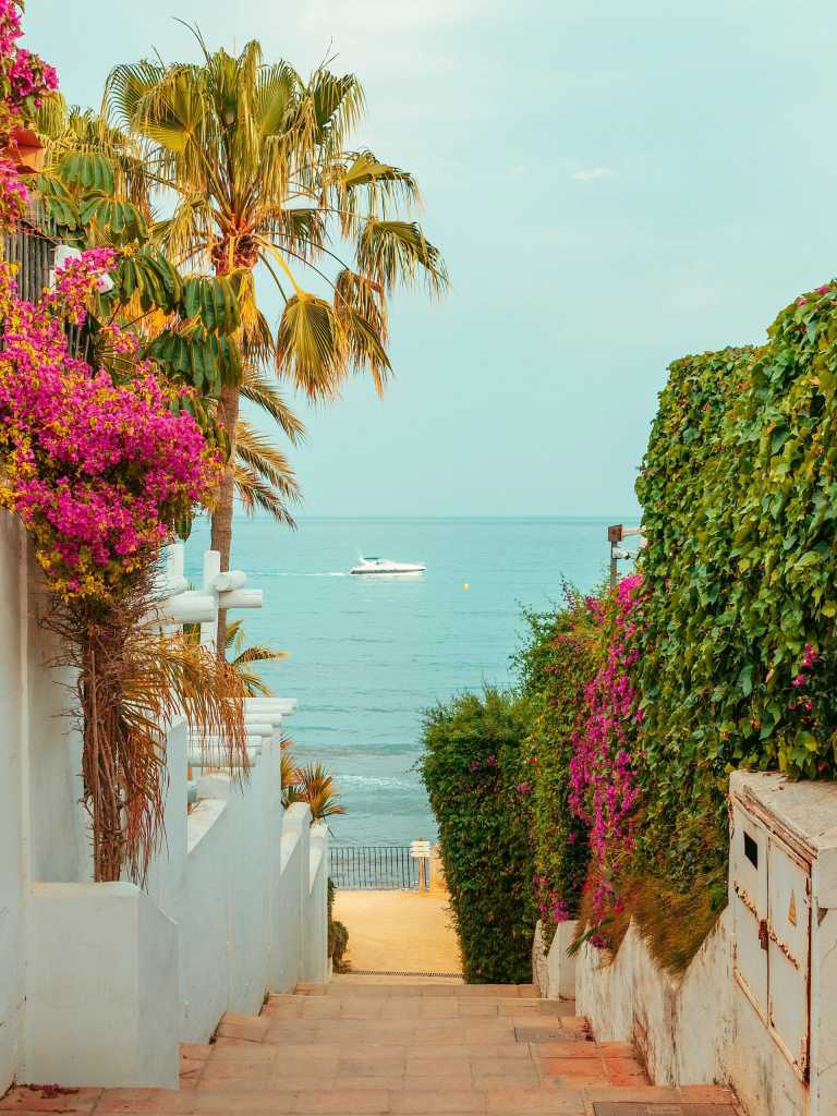 Spanien - Centro - AUTHENTIC sunny Málaga: Local flavours • Sunny Beaches • Pádel class • Scenic viewpoints (Private Rooms)☀️🏸🥘 - 1