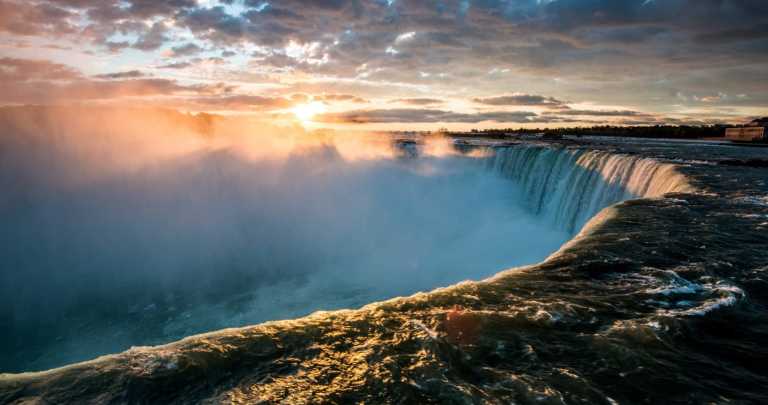 Canada - Niagara Falls - Enjoying the Wineries of Niagara SHARED ACCOMMODATION - 1