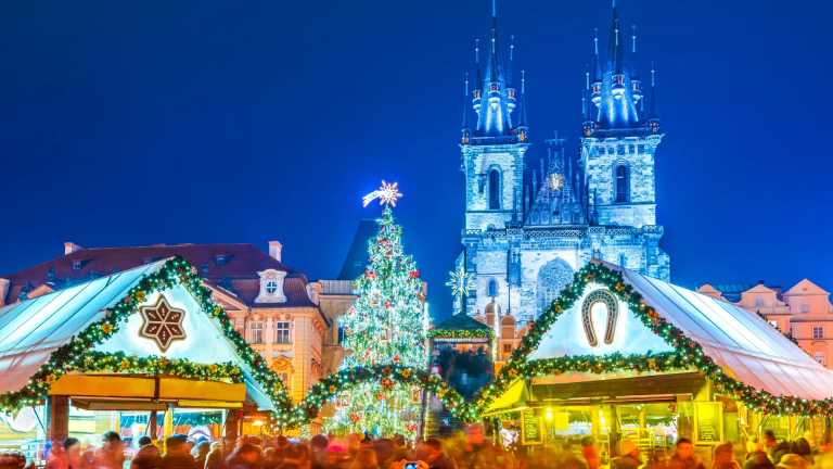 Tschechien - Winter Magic in Prague - Castles, Christmas Markets & Medieval Vibes 🎅❄️✨️🏰 #NotAnotherRetreat - JoinMyTrip