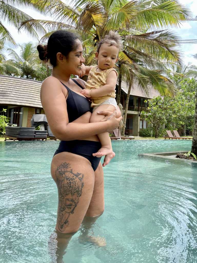 Nadine de Rosayro - 54