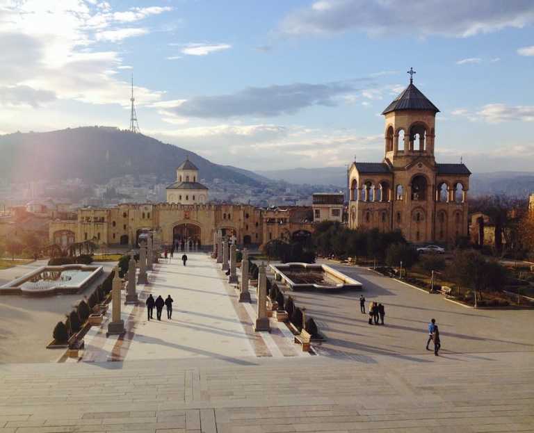 Georgien - Tbilisi - New Year in Georgia: snow, wine & fireworks - 2