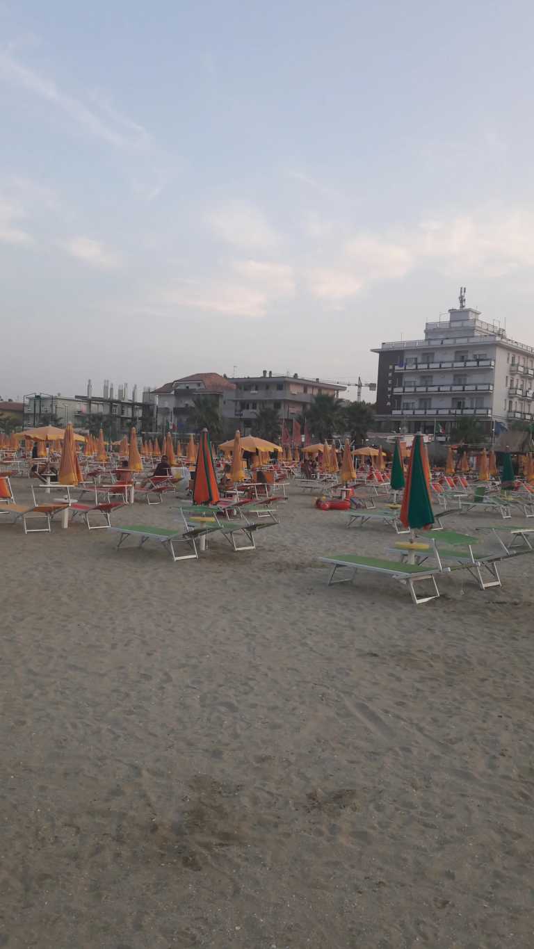Europa - Rimini - Baden in Rimini und Moto GP in San Marino erleben - Misano Adriatico - 1