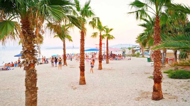 Greece - 🇬🇷 Athen,Griechenland // Coworking Coliving Trip 🧑‍💻🏝 - Shared Room (2P-Zimmer) - JoinMyTrip