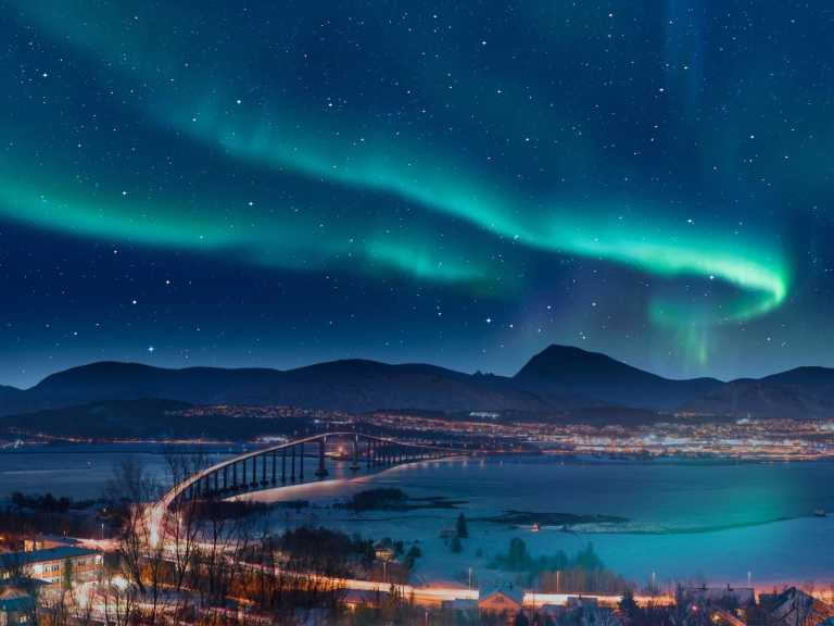 Norwegen - 2026 Tromsø Winter Expedition: Ice Floating in Arctic Lakes 🧊 Whale Spotting 🐋 Reindeers & Huskies 🦌🛷 Northern Lights 🌌✨ Fjords 🏔️ - JoinMyTrip