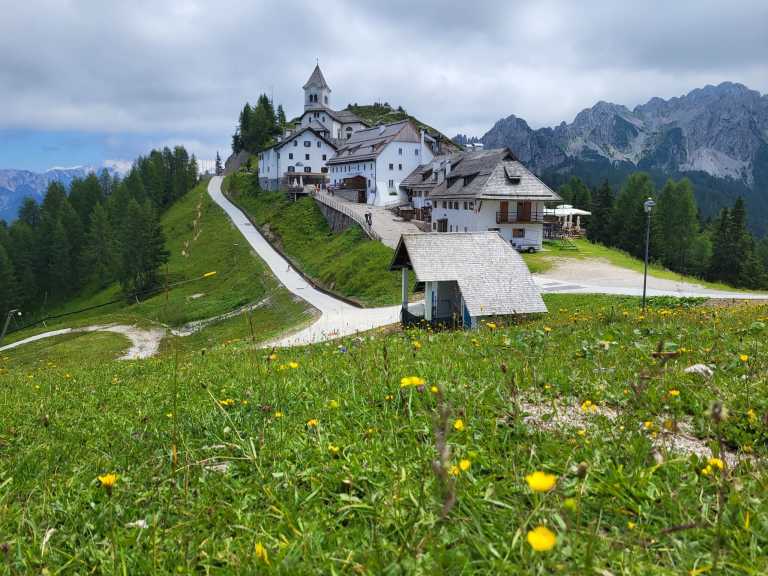 Italy - Tarvisio - Dolomites best hikes: Three peaks, Lake Sorapis, Misurina 🏞️ Hikers Dream